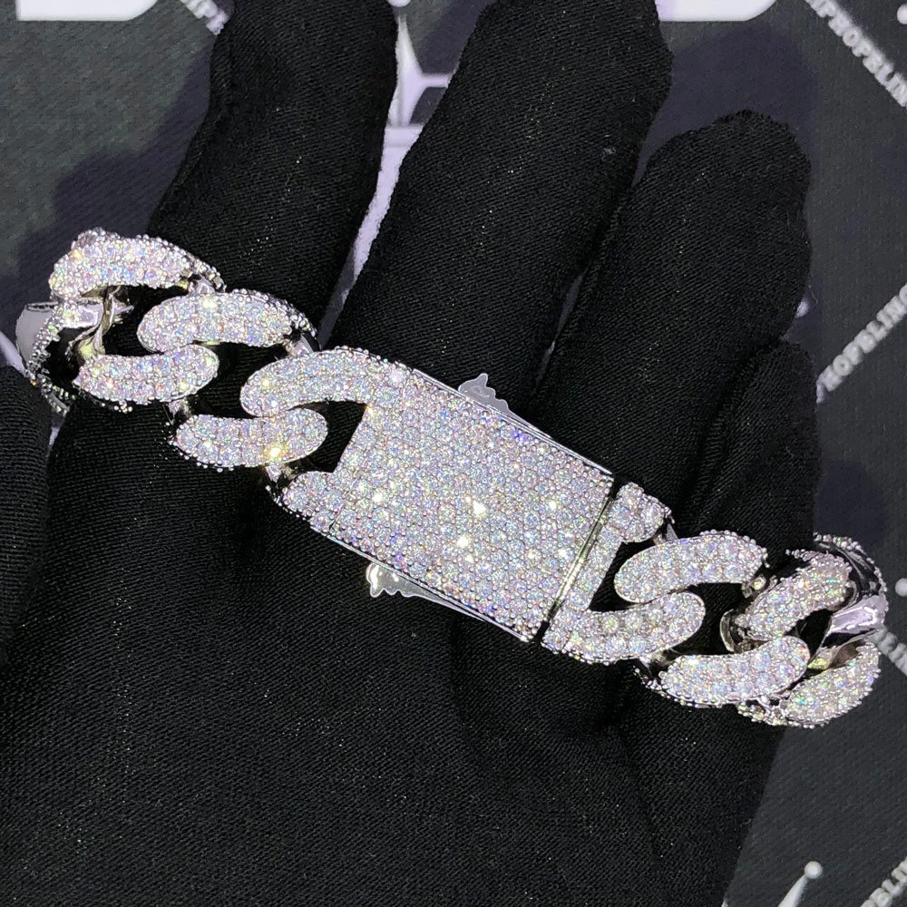 3D Cuban Moissanite Bracelet Iced Out 18MM .925 Sterling Silver 3 3D Cuban Moissanite Bracelet Iced Out 18MM .925 Sterling Silver - Image 3