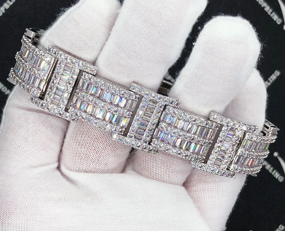 Baguette Bar Link Custom VVS Iced Out Hip Hop Bracelet 4 Baguette Bar Link Custom VVS Iced Out Hip Hop Bracelet - Image 4